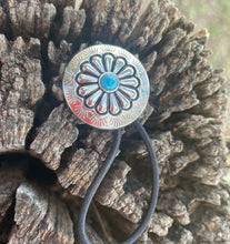 Load image into Gallery viewer, Concho Hair Ties